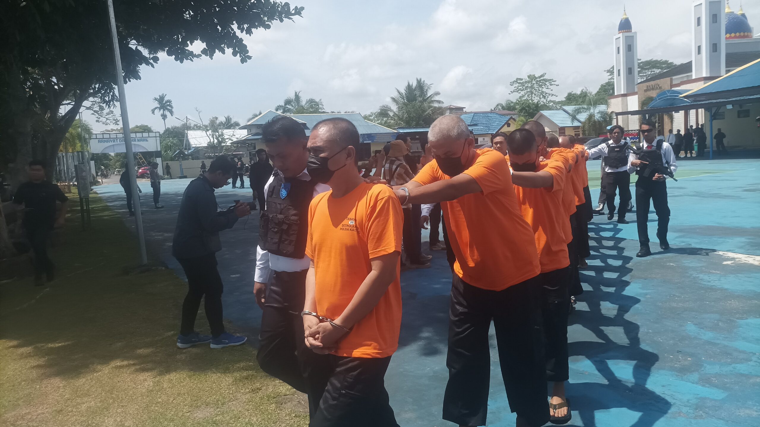 Polisi Tangkap 14 Terduga Pelaku Pembajak Tugboat Royal 17