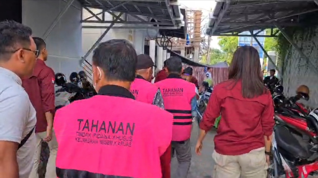 Kejari Kapuas Tetapkan 4 Tersangka Dugaan Korupsi Pembangunan Kantor Kecamatan Kapuas Barat