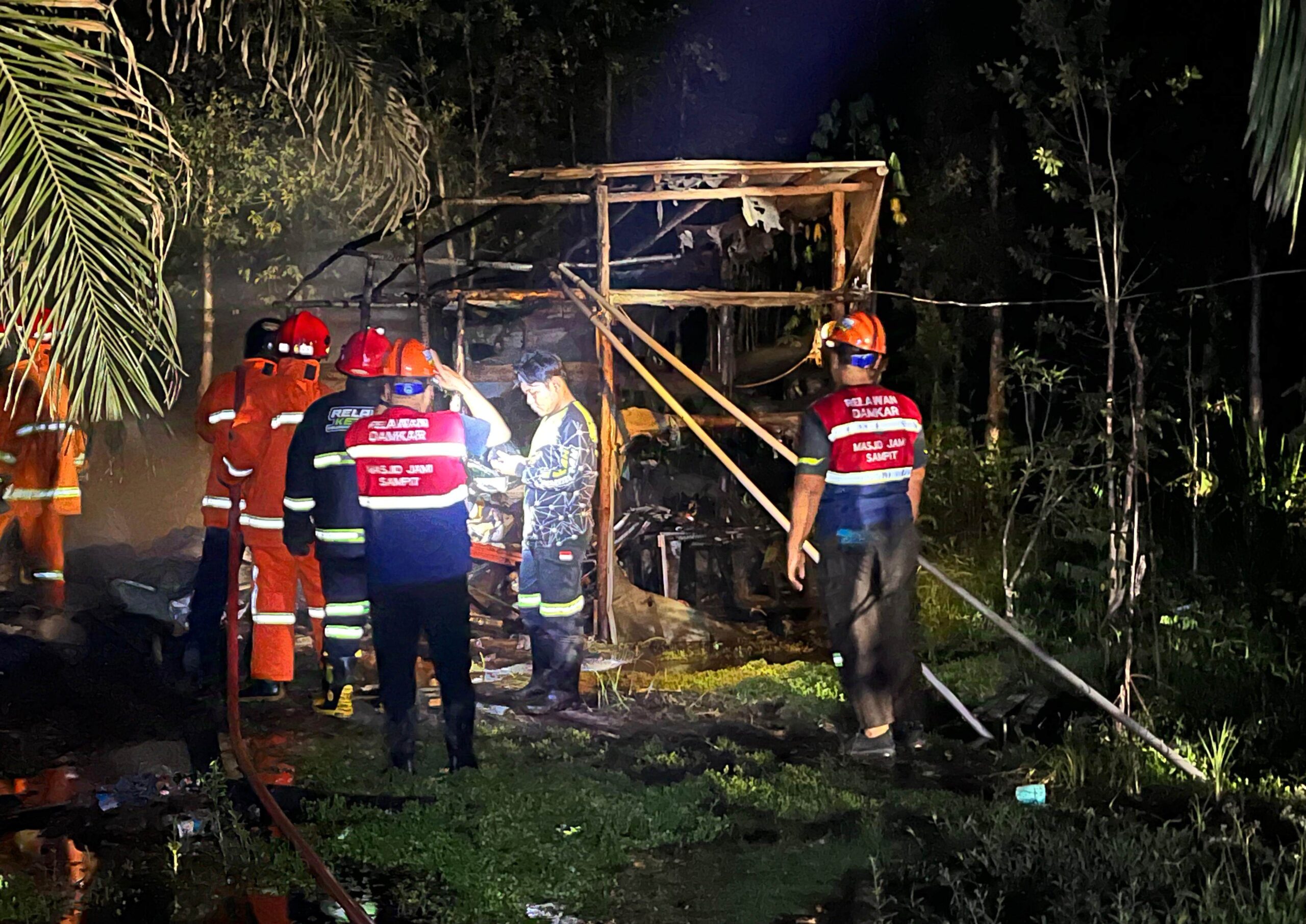 Korsleting Listrik Diduga Penyebab Awal Pondok Terbakar di Jalan Mohammad Hatta