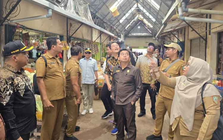 DPRD Kotim Duga Ada Sindikat di Pasar Parenggean, Indikasi Kebocoran Pendapatan Daerah Meningkat
