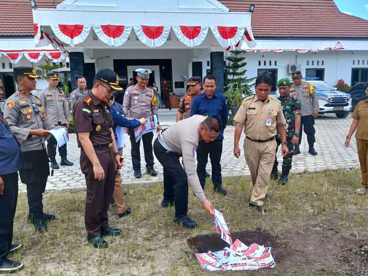 KPU Katingan Musnahkan 175 Surat Suara Rusak