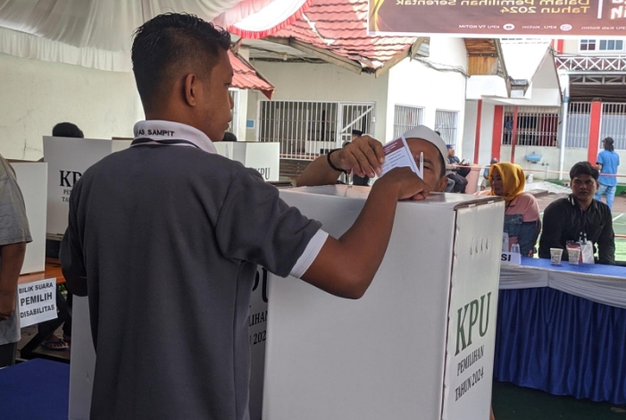 739 Warga Binaan Antusias Nyoblos di TPS Khusus Lapas Sampit