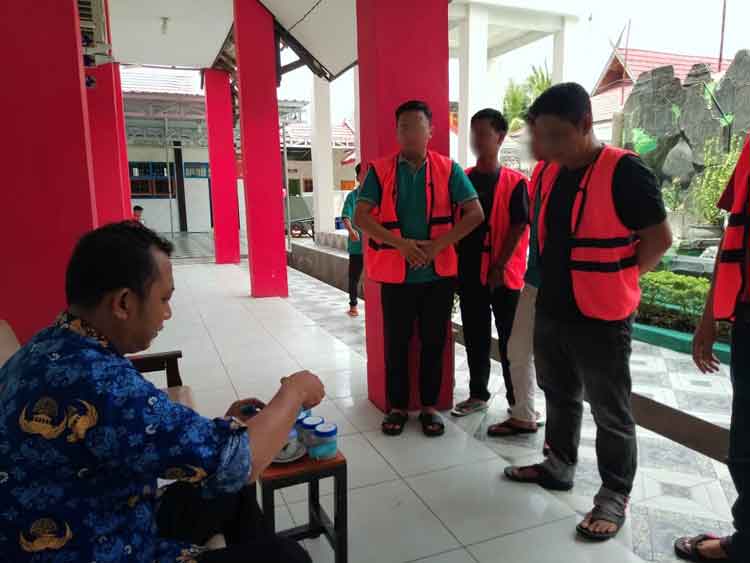 Lima Warga Binaan Lapas Sampit Jalani Tes Urine untuk Ajukan Pembebasan dan Cuti Bersyarat