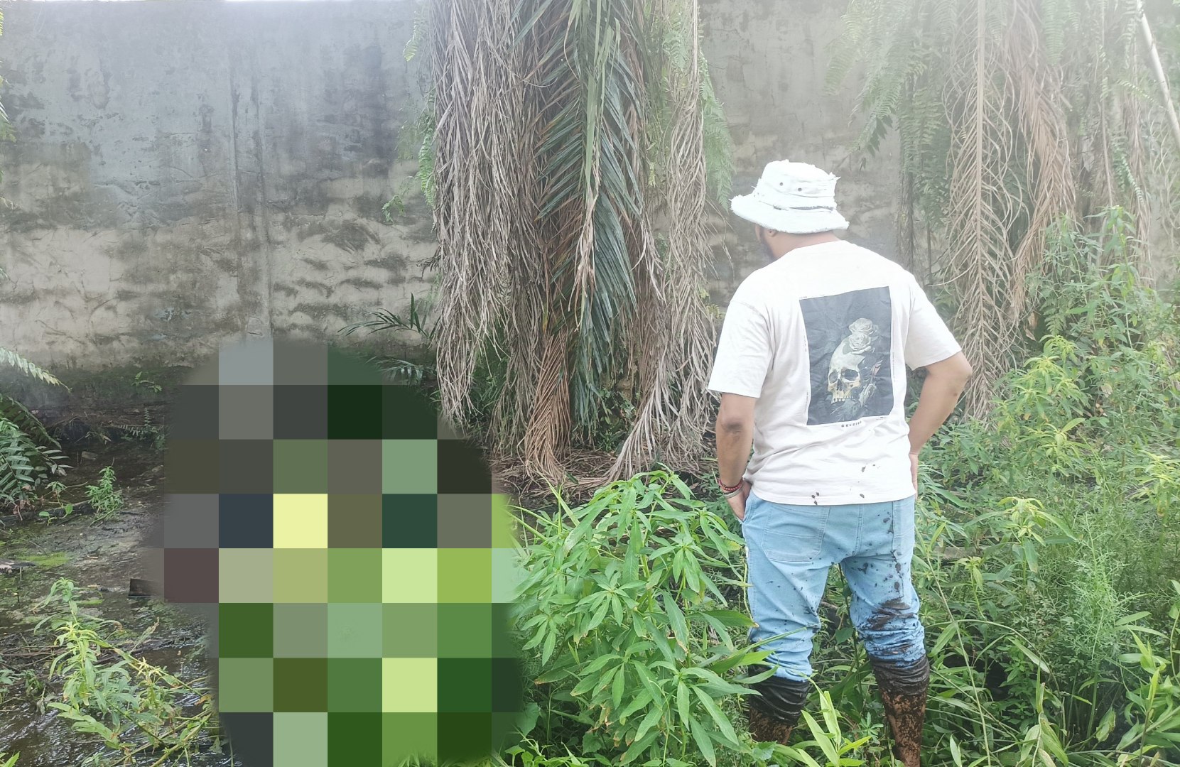 Mayat Membusuk Ditemukan di Rawa Belakang Pesantren Darul Ma’rifah Sampit