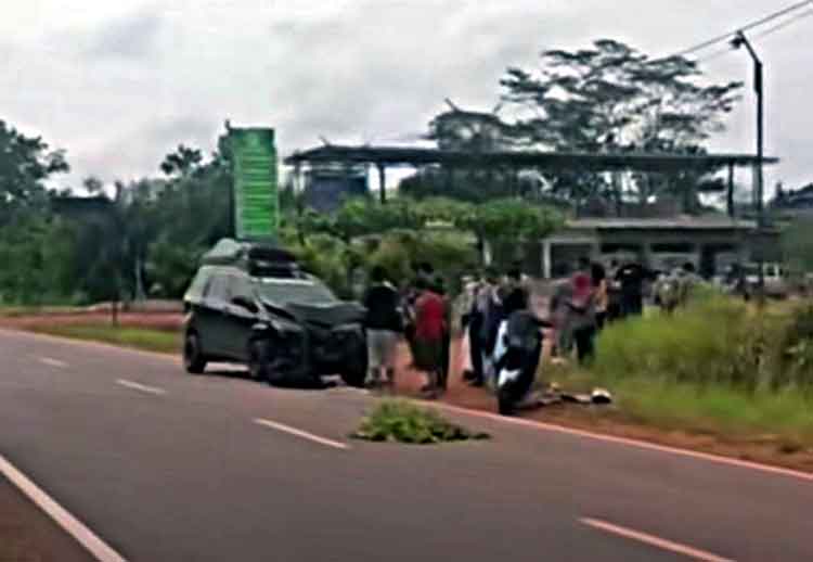 Kecelakaan Mobil vs Sepeda Motor di Cempaga Hulu, Satu Pengendara Luka Serius