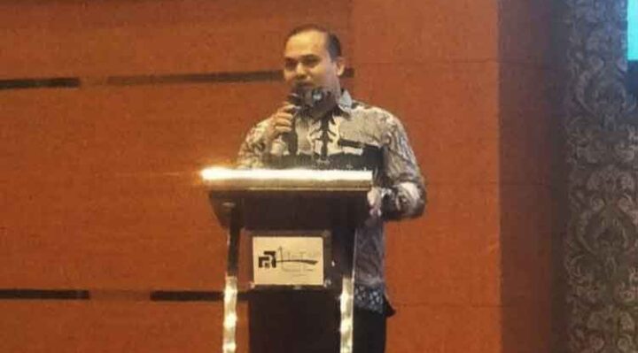 Kepala Bidang Pembinaan SMP Dinas Pendidikan Kotim, I Gede Sukadana, saat menyampaikan sambutan dalam optimalisasi Dapodik, Sabtu 7 Desember 2024.