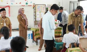 Pj Wali Kota Palangka Raya mendampingi kunjungan kerja Wakil Presiden.