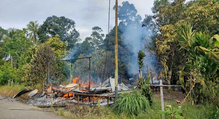 Diduga Korsleting Listrik, Satu Rumah di Tumbang Lahang Hangus Terbakar