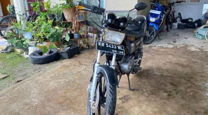 Kedua sepeda motor milik purnawirawan polisi di Sampit yang hilang dicuri maling