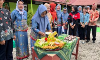 Momen peringatan HUT ke 64 SDN 2 Ketapang, Sampit, Sabtu, 18 Januari 2025