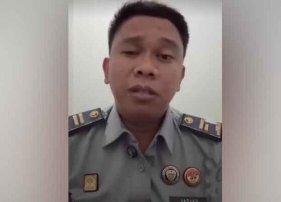 Tangkapan layar dari video viral pegawai lapas yang mengakibatkan Kalapas dan KPLP Sampit dibebastugaskan.