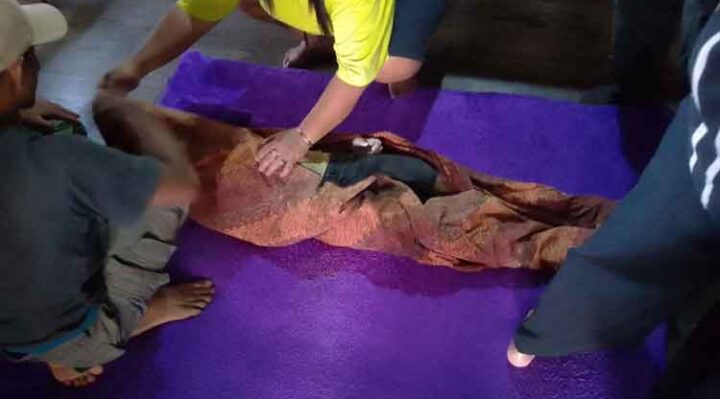Jenazah Jojo, bocah 9 tahun yang tenggelam di Sungai Mentaya, Kuala Kuayan, Kamis, 13 Februari 2025.
