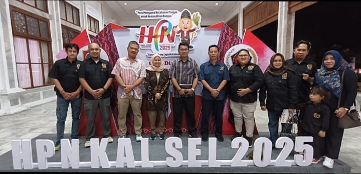 Pengurus PWI Kotim saat menghadiri Puncak Peringatan Hari Pers Nasional 2025 di Kalimantan Selatan, Minggu, 9 Februari 2025.