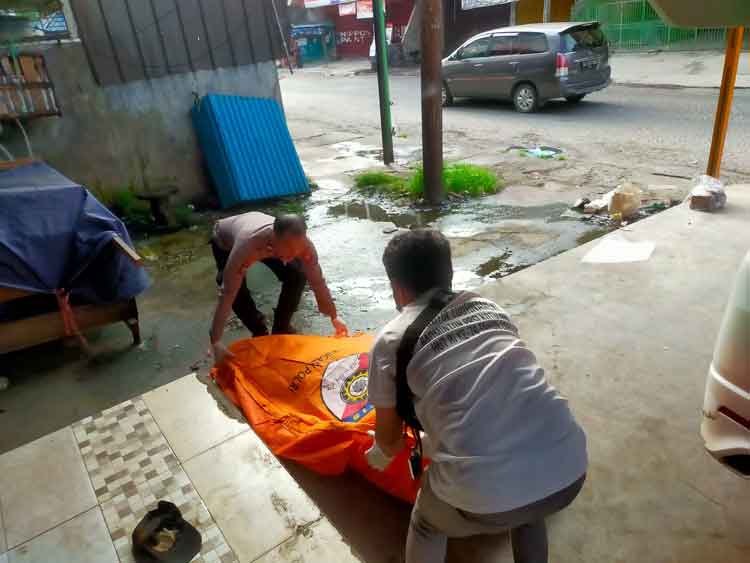 Pengamen Bergaya Koboi Ditemukan Tewas, Keluarga Belum Diketahui