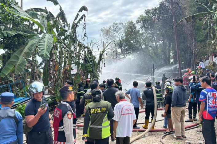 Sebuah Rumah di Palangka Raya Terbakar saat Ditinggal Pemilik, 1 Sepeda Motor Ikut Terbakar