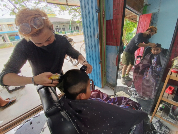 Lebaran Makin Ganteng, Ikigai Barber Sampit Kebanjiran Pelanggan