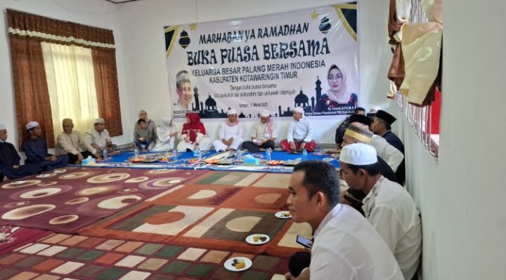 Wakil Bupati, Sekda dan PMI Kotim saat berbuka puasa bersama, Kamis, 13 Maret 2025