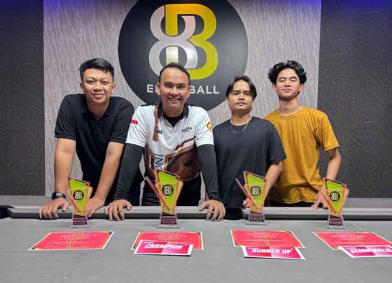 Para juara Home Turnamen Eight Ball Sampit