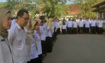 ASN di lingkungan Pemkab Kotim saat mengikuti upacara