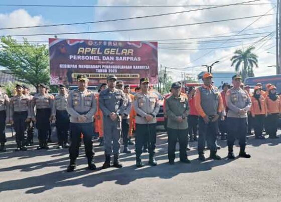 Apel gelar personel dan sarpras dalam rangka kesiapan menghadapi penanggulangan karhutla tahun 2025, umat, 16 Mei 2025.