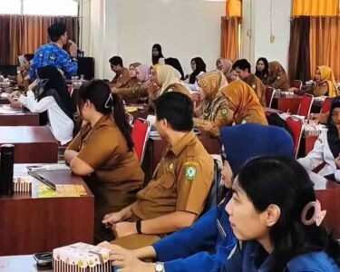 Bimtek pelayanan publik yang dilaksanakan oleh BKPSDM Kotim, Selasa, 20 Mei 2025.