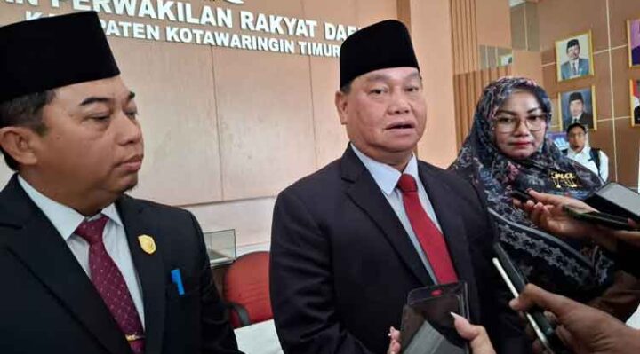 Bupati Kotim Halikinnor didampingi Wakil Bupati Kotim irawati dan Ketua DPRD Kotim Rimbun