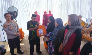 Gebyar Posyandu Presisi Polres Kotim dalam rangka Percepatan Penurunan Stunting Kabupaten Kotim di Kantor Desa Pelangsian, Kecamatan MB Ketapang, Kamis, 22 Mei 2025.