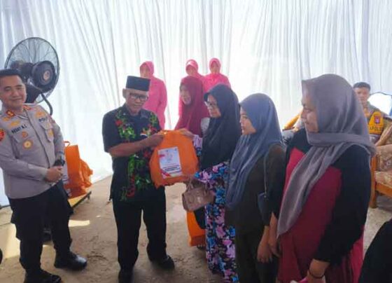 Gebyar Posyandu Presisi Polres Kotim dalam rangka Percepatan Penurunan Stunting Kabupaten Kotim di Kantor Desa Pelangsian, Kecamatan MB Ketapang, Kamis, 22 Mei 2025.