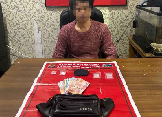 H alias Anjang tersangka kasus narkoba beserta barang bukti ditahan Polres Kotim.