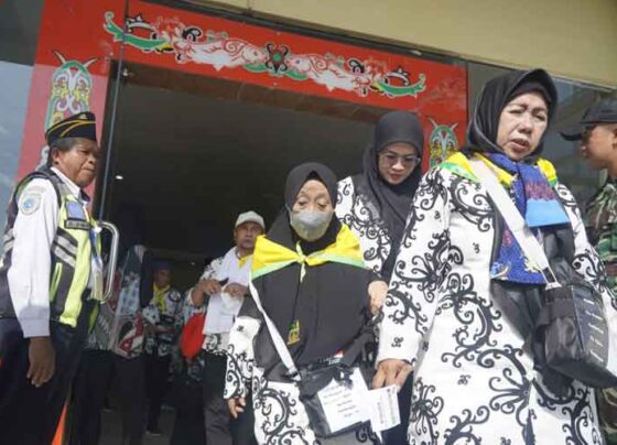 Keberangkatan jemaah calon haji Kabupaten Kotim yang akan menunaikan ibadah haji di Tanah Suci, Rabu, 14 Mei 2025.