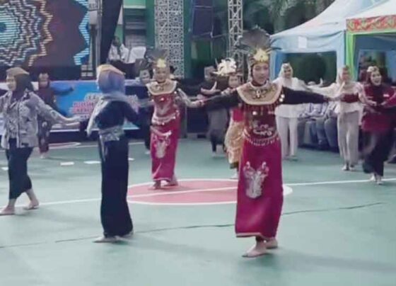 Lomba Tari Kreasi saat FLS3N Tingkat Kabupaten di MAN Kotim