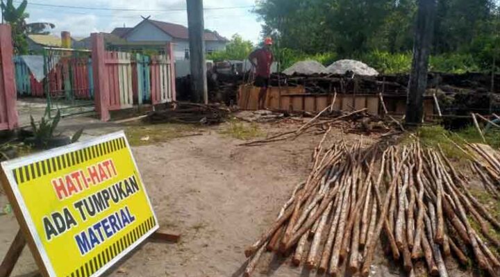 Pembangunan jembatan permanen di Kompleks Griya Petuk Katimpun Indah I, Kelurahan Petuk Katimpun, Kota Palangka Raya dimulai.