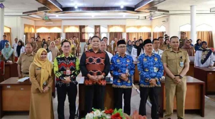Pembukaan pelatihan pelayanan prima bagi pelayan publik perangkat daerah Kotim belum lama ini.
