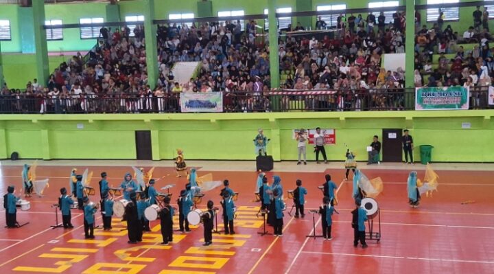Penampilan Marching Band TK Nurul Iman dalam lomba yang digelar di Indoor Stadion 29 Nopember Sampit, Minggu, 11 Mei 2025.
