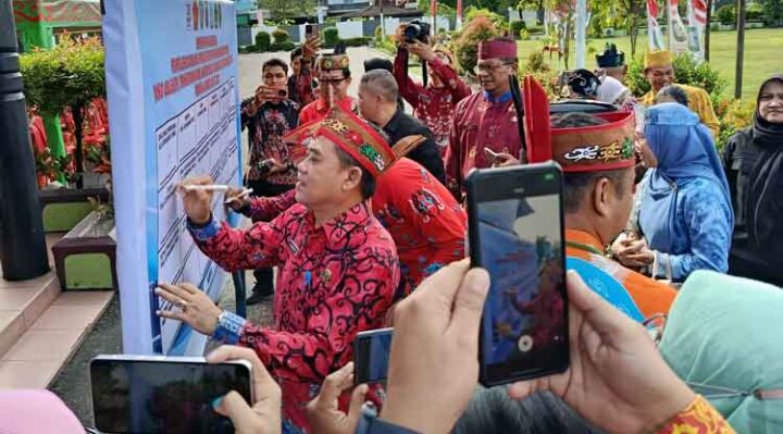 Penandatanganan Komitmen Bersama Mendukung Pelaksanaan SPMB Transparan dan Akuntabel, Jumat,23 Mei 2025