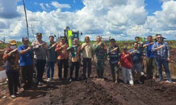 Peninjauan lahan cetak sawah di Baamang Hulu, Kecamatan Baamang, Kabupaten Kotim.