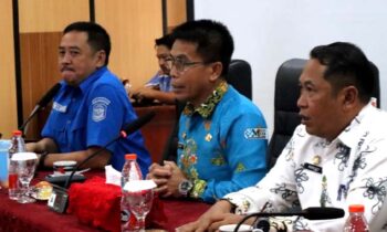 Pj Bupati Murung Raya Hermon saat memimpin rakor persiapan Program Makan Bergizi Gratis