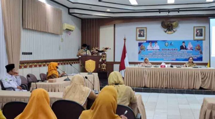 Pj Sekda Kotim Masri dalam Sosialisasi Perda Kabupaten Kotim Nomor tentang penyelenggaraan kearsipan.