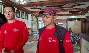 Pj Sekda Kotim Masri saat diwawancara wartawan