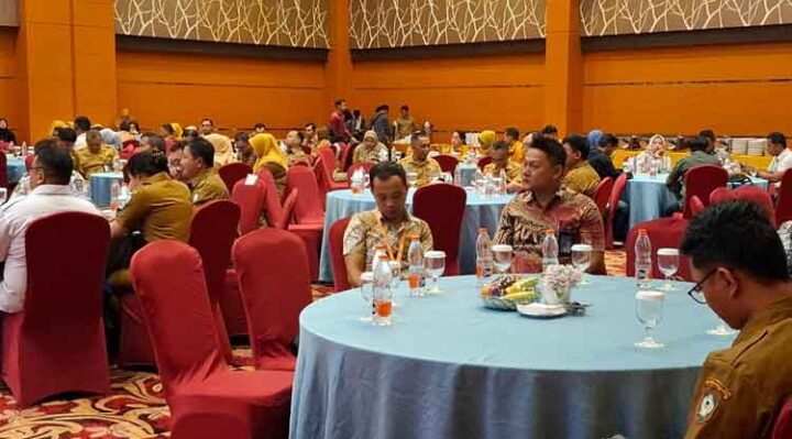 Rapat koordinasi evaluasi Perda Pajak Daerah dan Retribusi, Selasa, 27 Mei 2025.