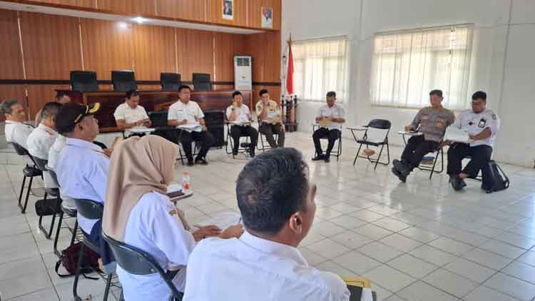 Camat Baamang Berkomitmen Bantu Tertibkan Pedagang Liar di Pasar Keramat