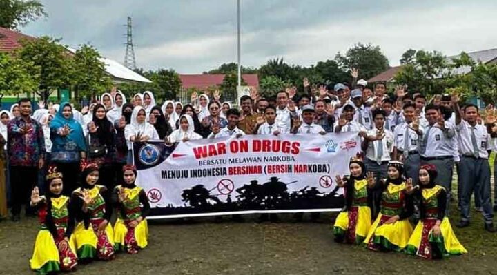 Sosialisasi bahaya narkoba di SMKN 1 Mentaya Hilir Selatan Kabupaten Kotim beberapa waktu lalu.