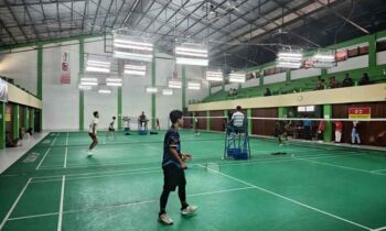 Suasana Turnamen Bulutangkis Liga Pelajar Bupati Kotim, Jumat, 16 Mei 2025