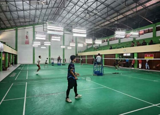 Suasana Turnamen Bulutangkis Liga Pelajar Bupati Kotim, Jumat, 16 Mei 2025