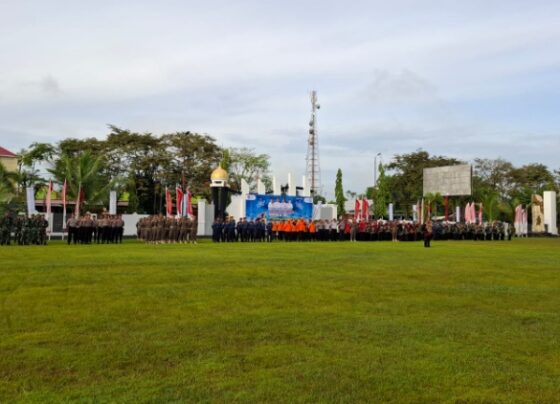 Upacara Hari Ulang Tahun ke 68 Provinsi Kalimantan Tengah di halaman Kantor Bupati Kotim, Jumat, 23 Mei 2025.