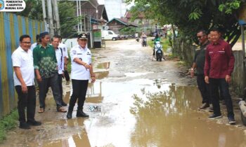 Wabup Mura Rahmanto Muhidin menyatakan pihaknya menganggarkan perbaikan akses jalan yang rusak beberapa titik di Kelurahan Muara Laung, Kecamatan Laung Tuhup.