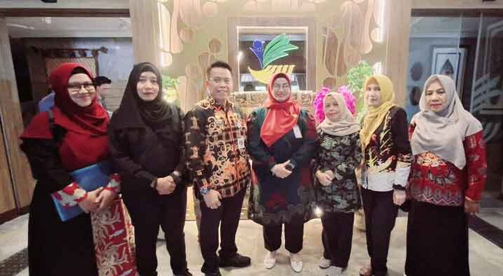 Wakil Bupati Kotim Irawati saat berkunjung ke Kementerian Sosial belum lama ini.