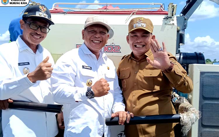 Wakil Bupati Murung Raya Hadiri Panen Raya Padi Serentak di Pulang Pisau