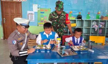 Program Makan Bergizi Gratis yang dilaksanakan di TK Pembina Sampit beberapa waktu lalu.
