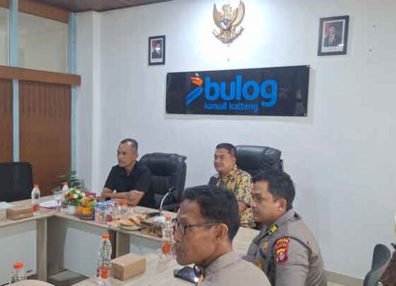 Rapat Koordinasi Teknis Mekanisme Penyerapan dan Distribusi Hasil Panen Jagung di Kalimantan Tengah, yang digelar di Kantor Perum Bulog Kanwil Kalteng, Kamis, 26 Juni 2025.